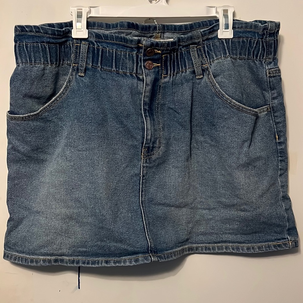 Elastic waist jean skirt